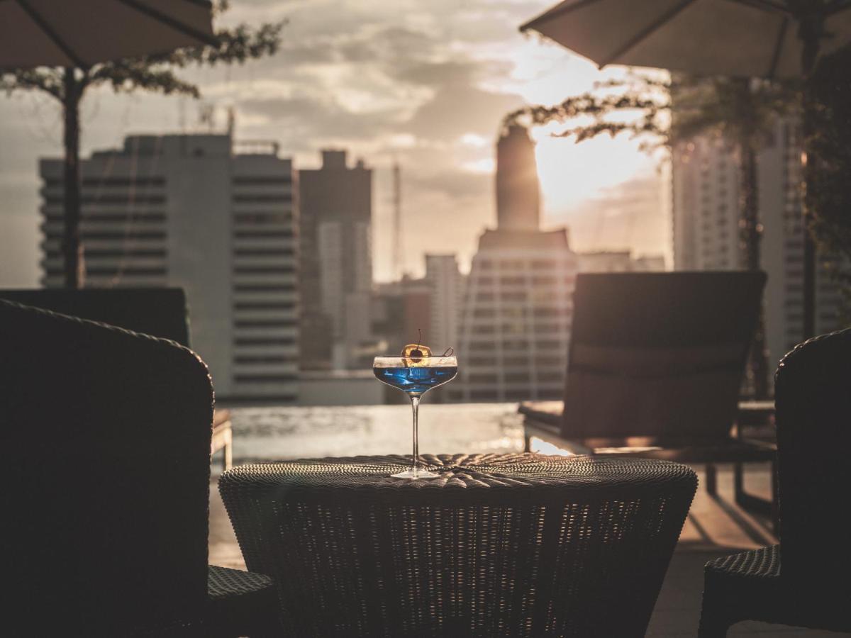 Sivatel Bangkok Hotel Kültér fotó View from the rooftop bar